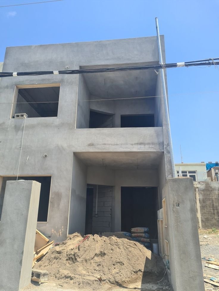 تجديد مساحة خارجية ضمن أعمال الترميم بجدة